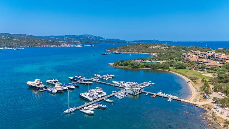 Hoceanika Houseboat Porto Rotondo - Bed and Breakfast Porto Rotondo