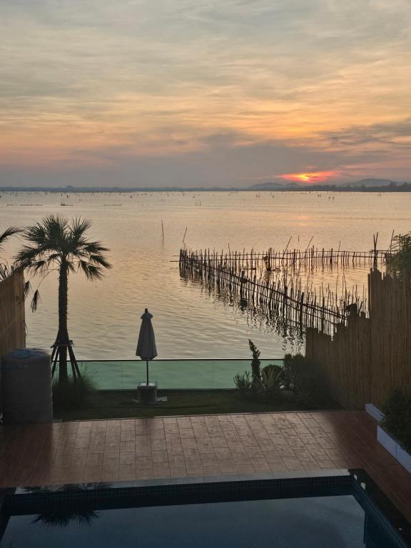 Touchwarin kohyor pool villa ธัชวารินเกาะยอพูลวิลล่า - B&B Songkhla