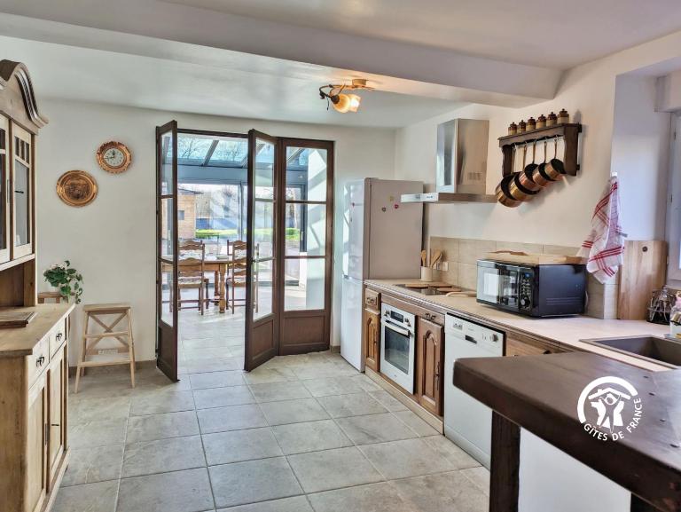 Gîte du Lavoir, 8 personnes - B&B Chammes