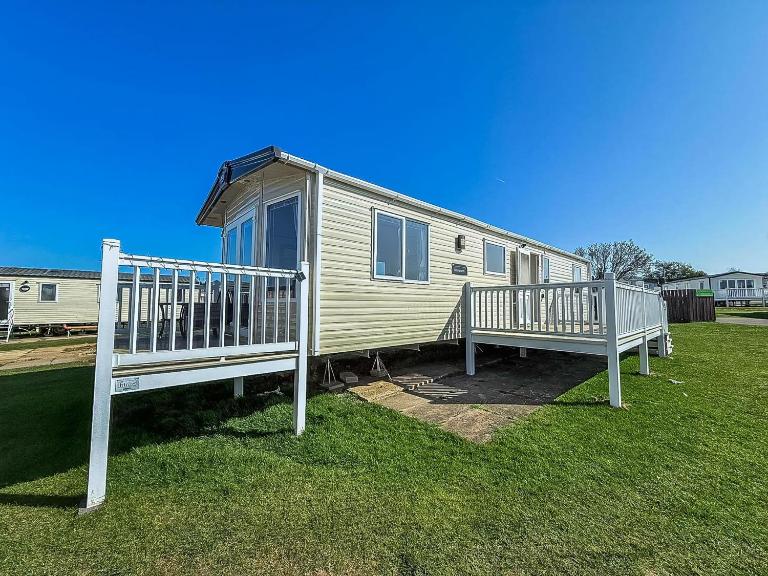 Modern 6 Berth Caravan With Front Decking At Manor Park, Hunstanton Ref 23015T - Ferienwohnung Hunstanton
