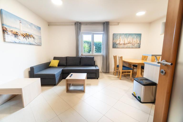 APT House Mercedes near the beach - Ferienwohnung Selce