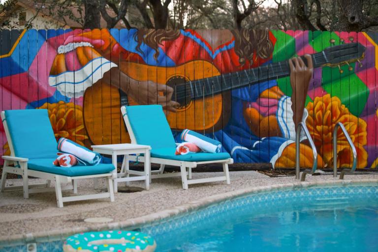 Texas Modern Minutes from Airport - Bed and Breakfast San Antonio