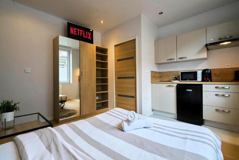 Charmant studio proche de la Gare Lille Flandres - Bed and Breakfast Rijsel