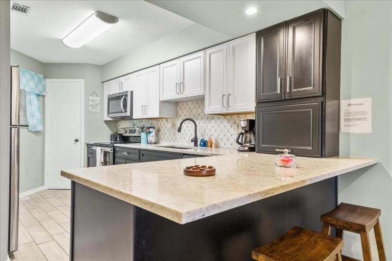 Ocean Hibiscus - Oceanfront Resort - Bed and Breakfast Saint Augustine