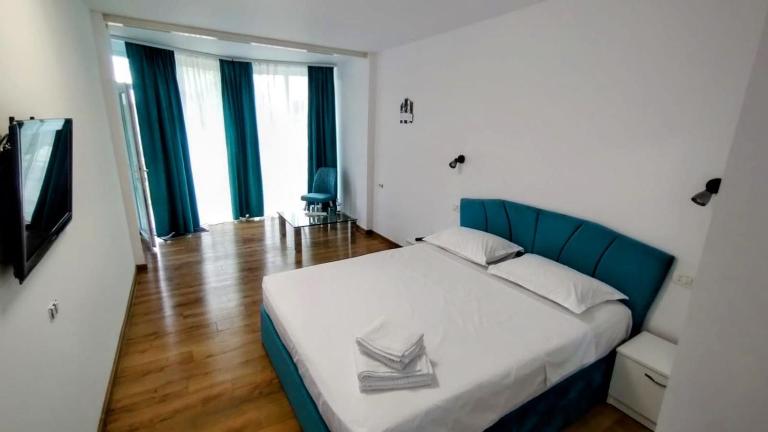 Royal - B&B Crișan