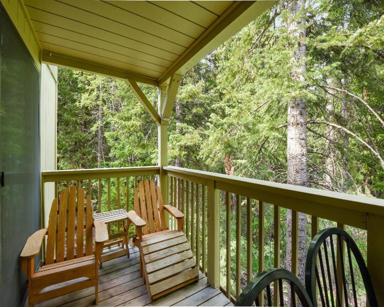Enjoy Forest Views Retreat at Kingswood Village - B&B Kings Beach