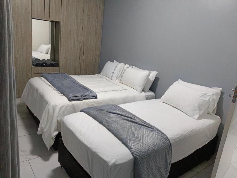 Crompton Apartment 786 - Bed and Breakfast Durban