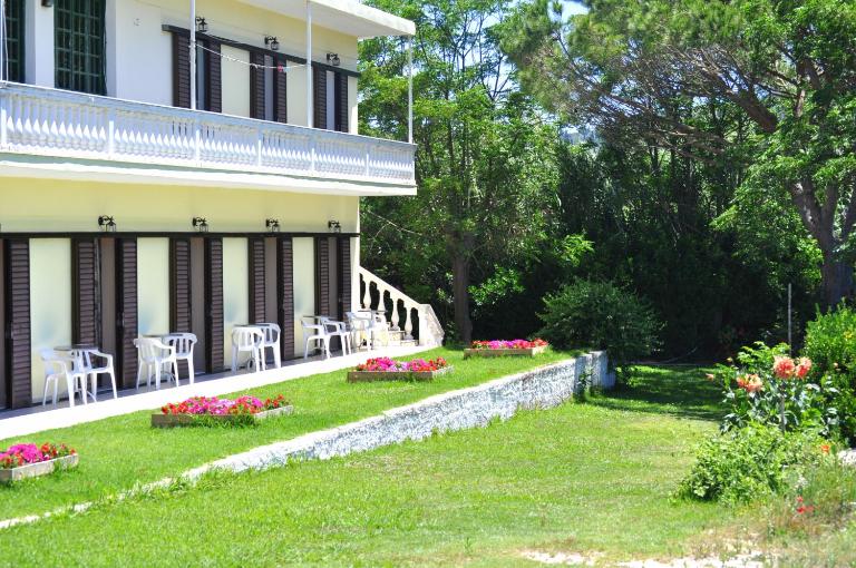 Family Studios - B&B Marathias
