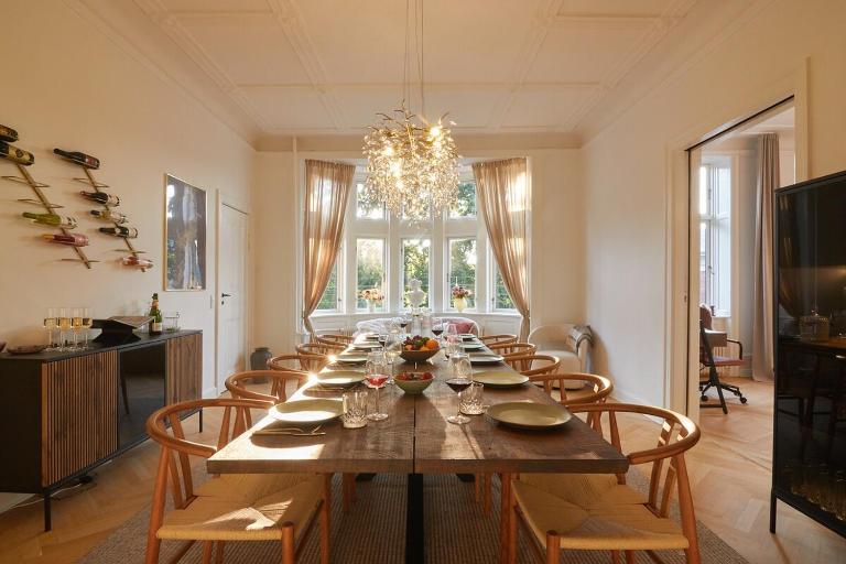 Huge Royal Luxury Apt with Private Balcony - B&B Copenhagen