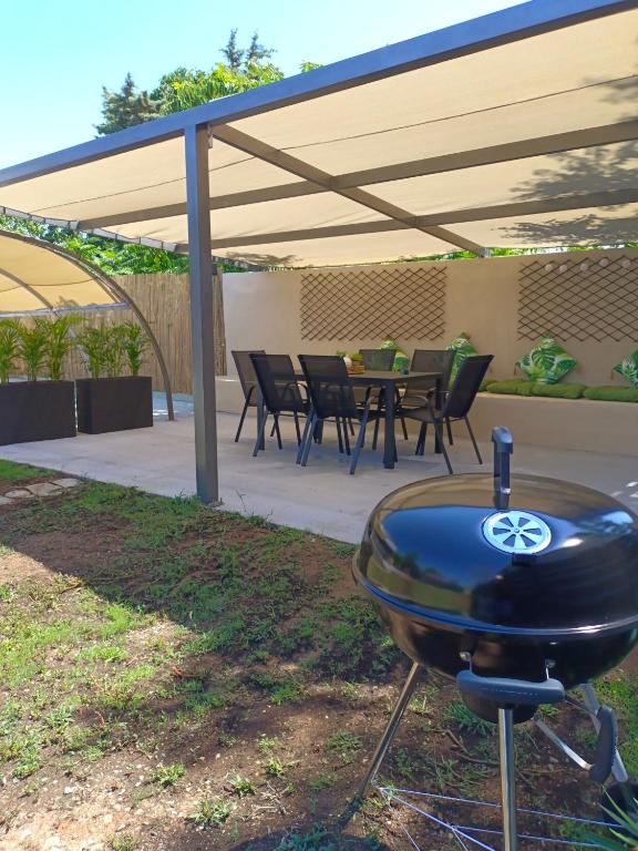 Adamis garden apartments - B&B Néa Michanióna
