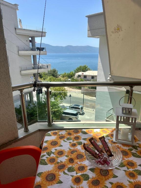 The Azure Vlora Apartment - Family Beachfront Apartment - B&B Vlorë