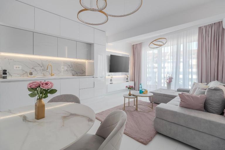 Atelier Contrasté - B&B Oradea