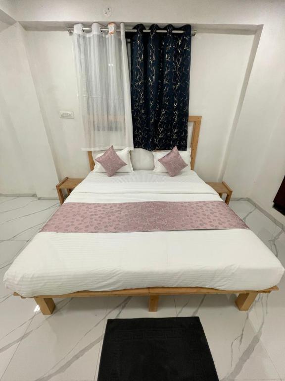 Golden Gate Retreats - B&B Karanja