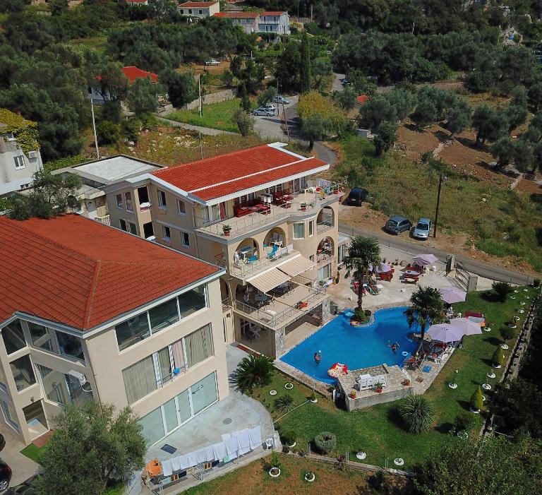 Villa INA - Bed and Breakfast Kaluđerac
