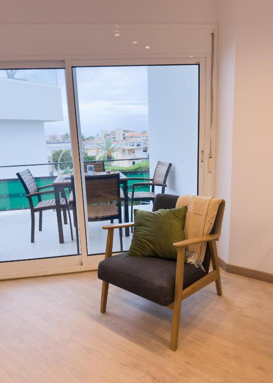110 - Beachside Renovated 1BR apt 5 min from Beach - Bed and Breakfast Cambrils