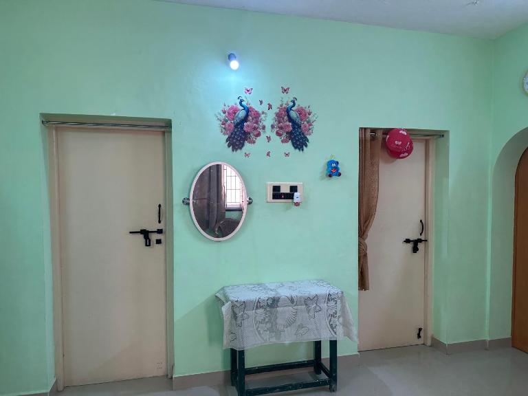 Golden Service Apartment - Bed and Breakfast Tiruchirappalli