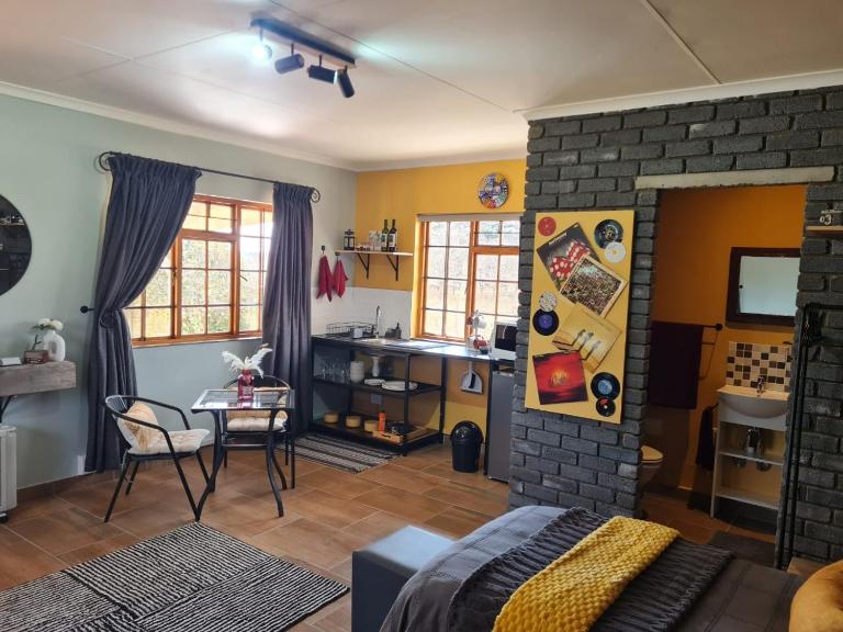 Meadow View Retro Accommodation - Bed and Breakfast Wakkerstroom