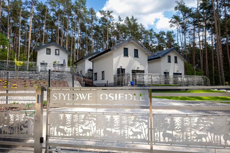 Stylowe Osiedle Wieleń - domy wakacyjne - B&B Wielen Zaobrzanski