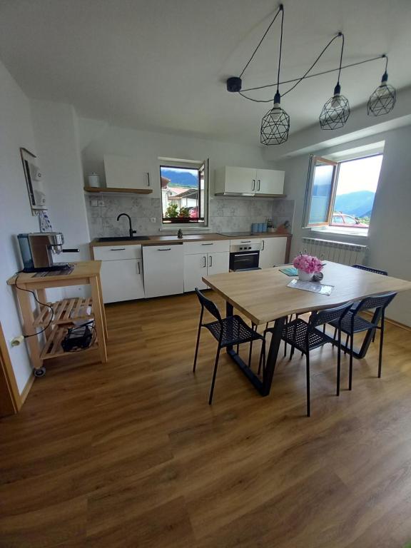 Apartma ARNEJ - B&B Caporetto