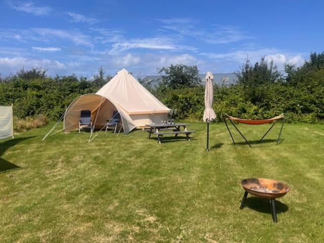 Langø Fjordglamping Telt NR 4 - Chambres d'hôtes Nakskov