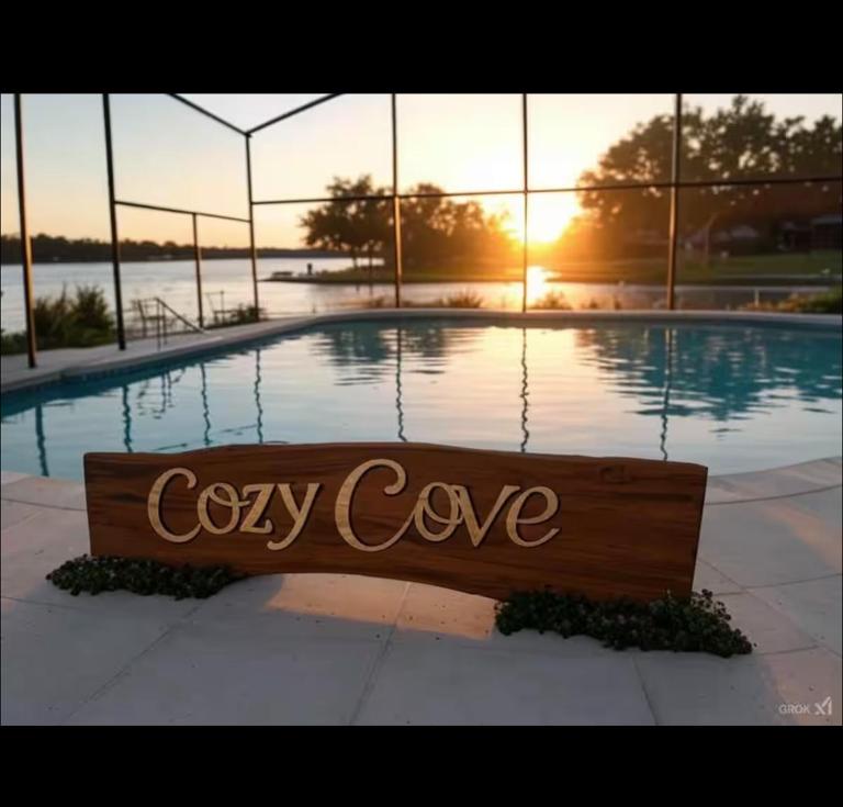 CozyCove near Disney Universal Pool Home Sleeps 10 - Ferienwohnung Kissimmee