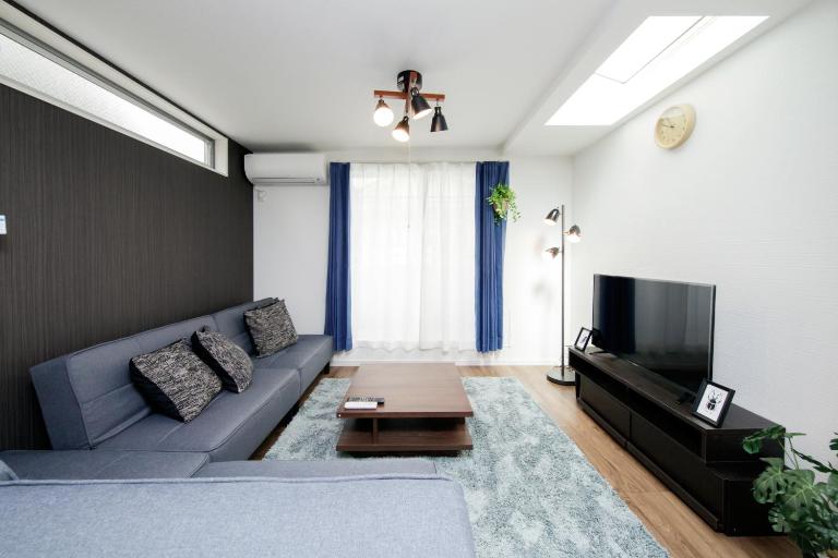 Higashi Rokugo WHITE by Tranova - B&B Tokyo