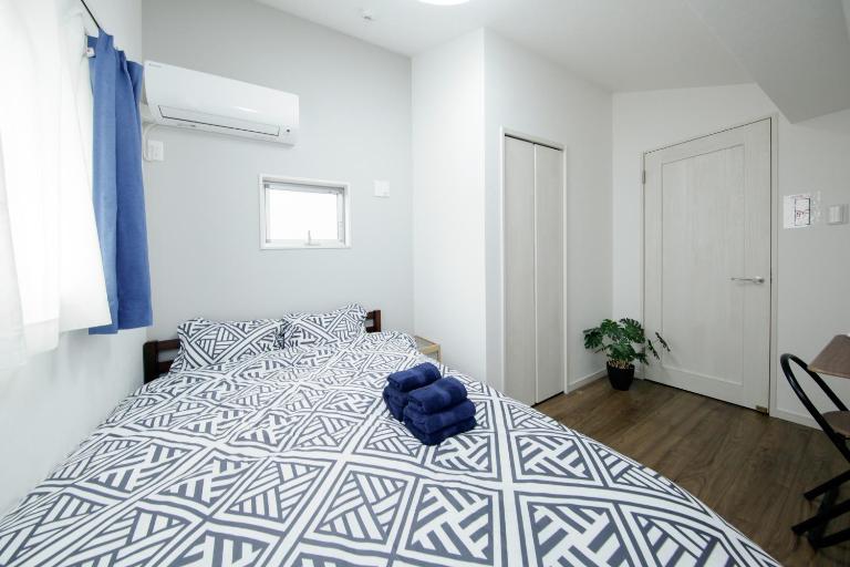 Higashi Rokugo WHITE by Tranova - B&B Tokyo