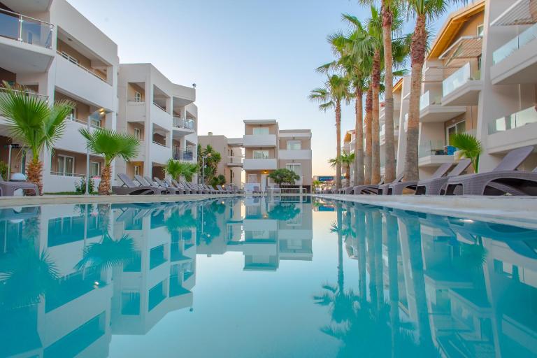 Marika Beach Hotel - Ferienwohnung Plataniás