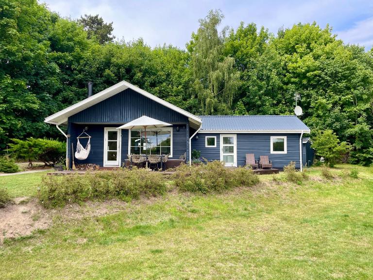 The forest cottage with petanque court - Chambres d'hôtes Nykøbing Sjælland