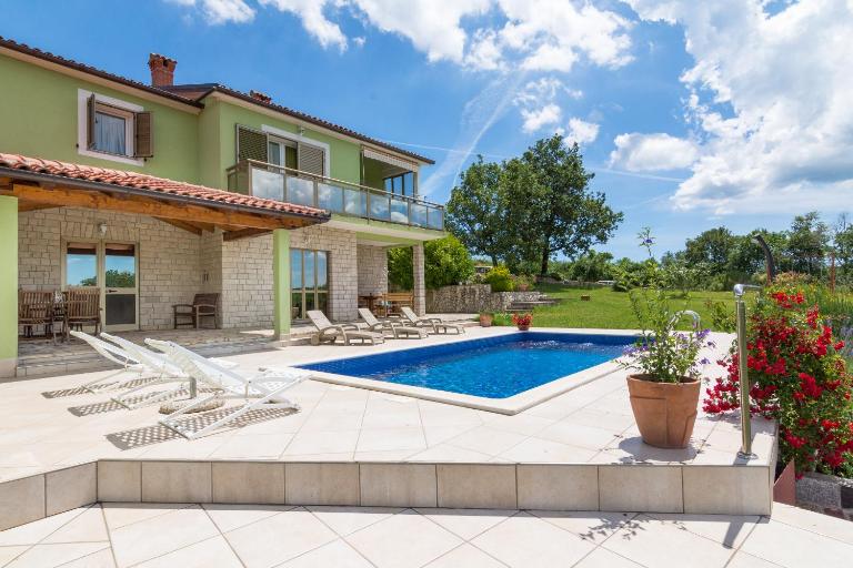 Apartments Cekada - Bed and Breakfast Labin