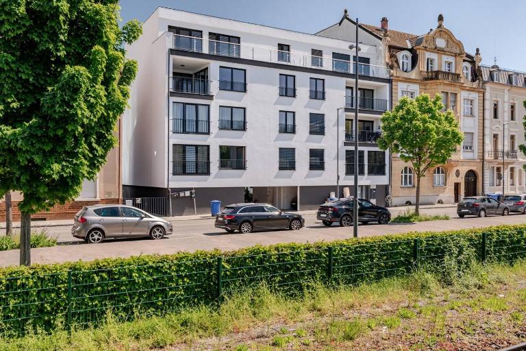 Apartment Verso - Stylish 3BR Suite Near Basel - Ferienwohnung Lörrach