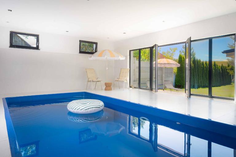 Villa Felicità Pool House - B&B Švábovce