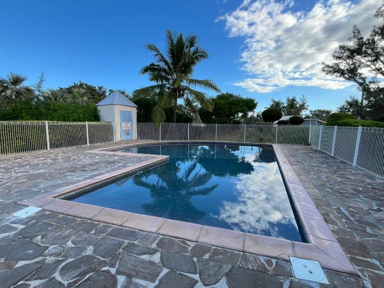 T2 duplex- piscine- vue mer - B&B Saint-Paul