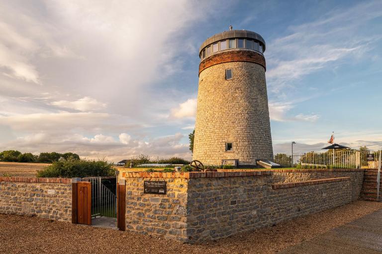The Windmill Blackthorn Hill - B&B Bicester