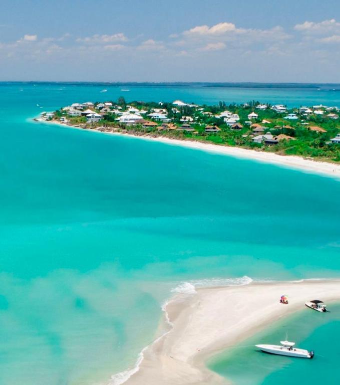 Luxury Beach Condo Located On The Bay In A Tropical Oasis!!! - B&B Fort Myers Beach