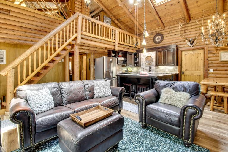 Cozy Log Cabin on 1/2 Acre in Lakeside! - B&B Lake of the Woods
