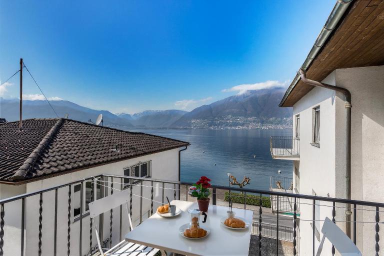 Garden on the lake 1 - Happy Rentals - Bed and Breakfast Vira