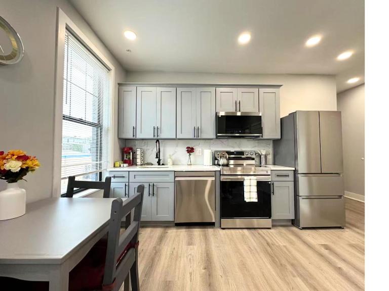 New 1BR Walk to Pats & Genos - Chambres d'hôtes Philadelphie