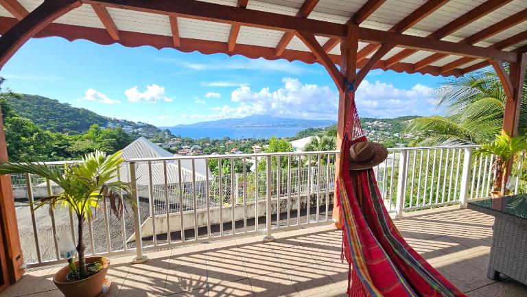Appartement avec très belle vue mer 180 Kalinago - B&B Les Trois-Îlets
