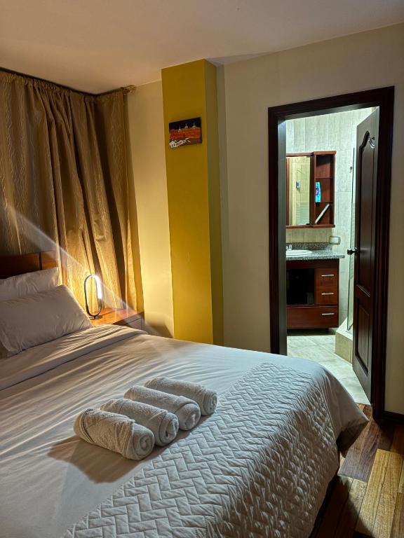 Cómodo apartamento con aire puro y vista panorámica ideal para turistas - Chambres d'hôtes Ambato