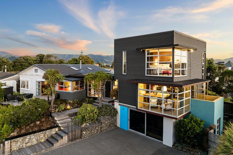 Top Floor Bed and Breakfast - Ferienwohnung Paraparaumu Beach