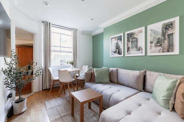 Designer 2BR/1BA Flat Steps to Hyde Park! - B&B London