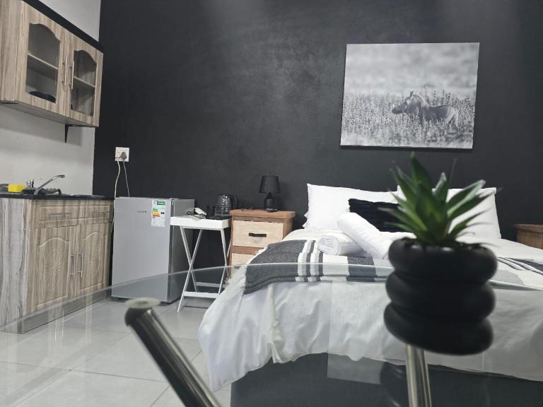 Moo Manor Flat 1 - B&B Kimberley