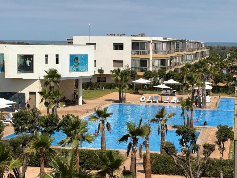 Appartement vue piscine - Pour Famille - Blue Beach SIDI RAHAL - B&B Sidi Rahal
