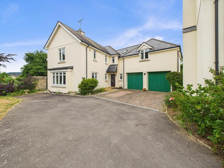 Large detached house near the sea - B&B Sidmouth