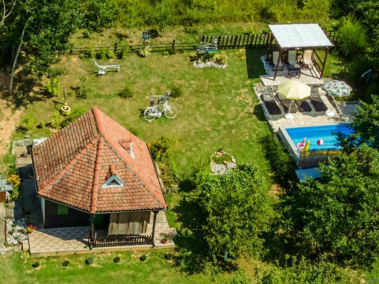 Vikendica Vučetić Loznica - Chambres d'hôtes Budimlija