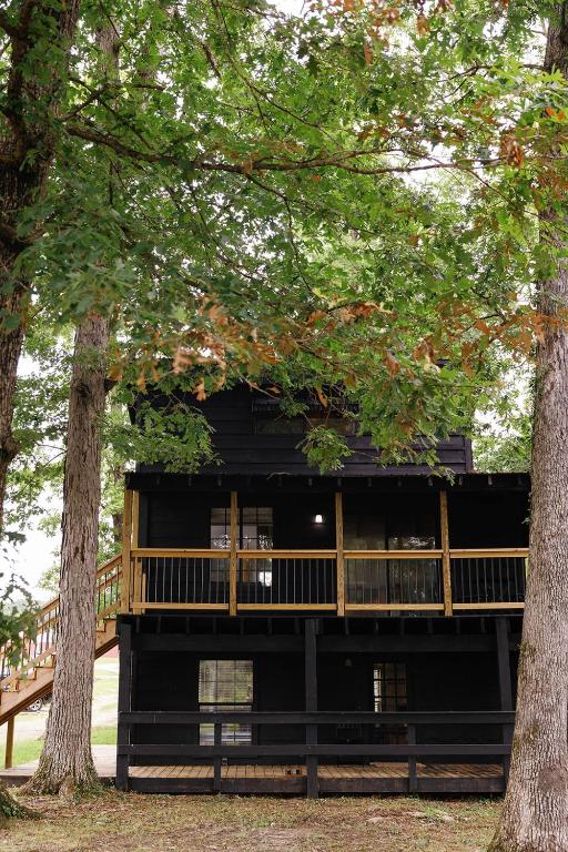 "Black Hawk" - The Overlook LUX Cabin - RRG - B&B Stanton