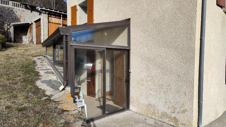 Appartement chaleureux avec véranda - B&B Formiguères
