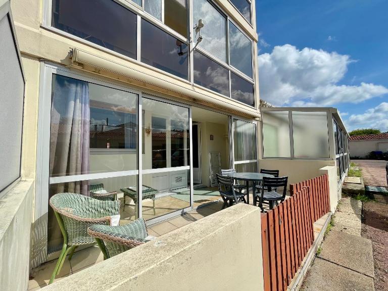 Rez-de-chaussée à 200m du bord de mer, 1 chambre, terrasse - FR-1-231-342 - Bed and Breakfast Bretignolles-sur-Mer
