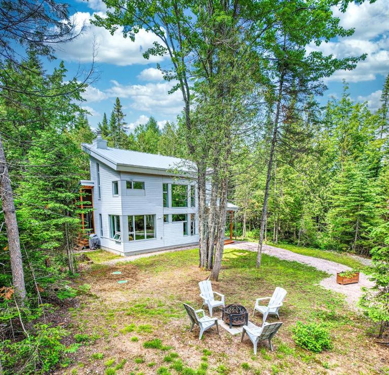 Ecology between forest and river - L'Hermine Charme - B&B Saint-Raymond-de-Portneuf